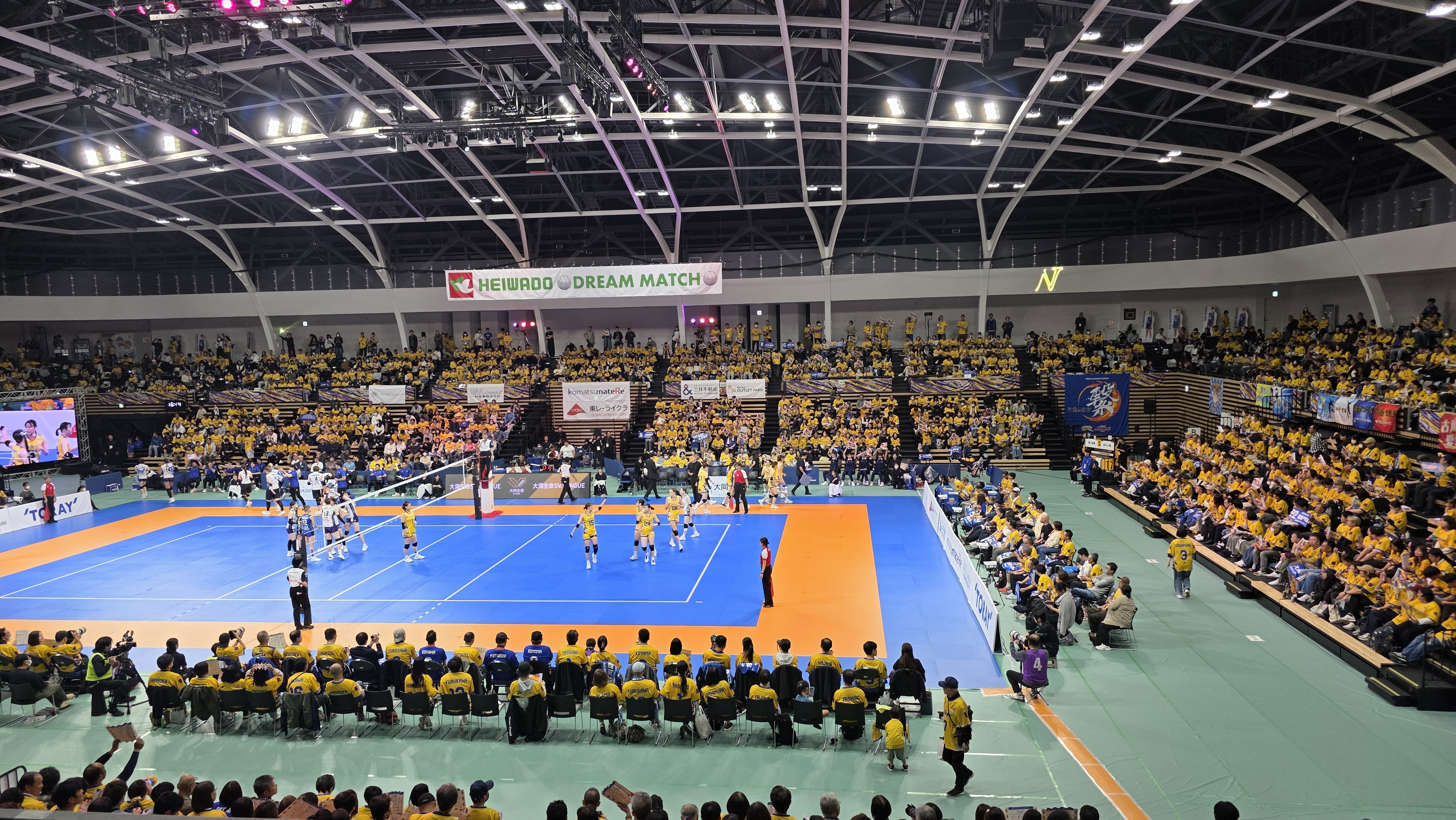 来場者プレゼントのお知らせ】ご好評につき来場者全員にユニフォーム風